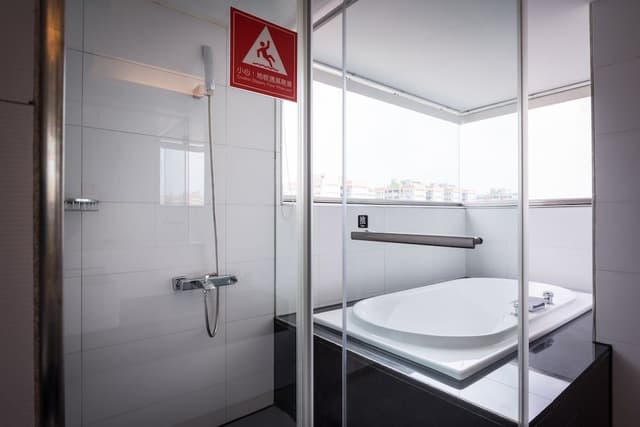 Family Room, Non Smoking, Bathtub (Actual room may vary from the photos)