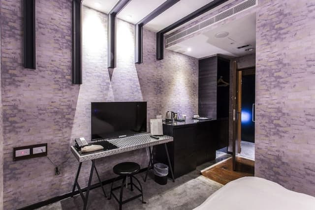 Elite Double Room, No Windows