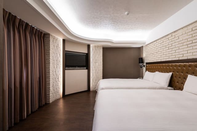 Quadruple Room (Non-smoking)