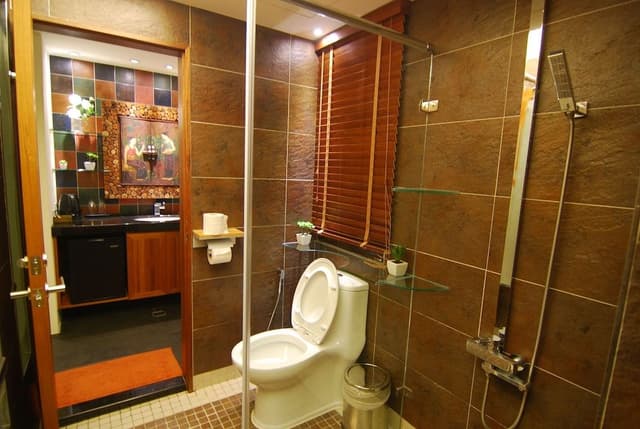 Double Room (202)