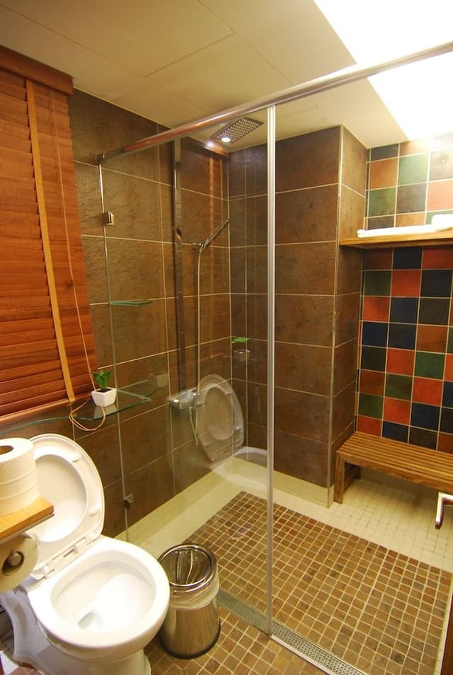 Double Room (202)
