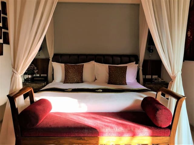 Double Room (202)