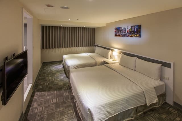 Deluxe Family Room