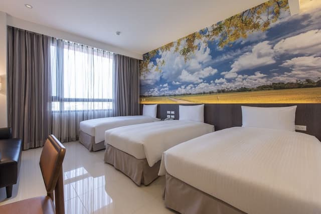 Elite Triple Room