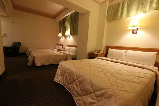 Family Room, Multiple Beds