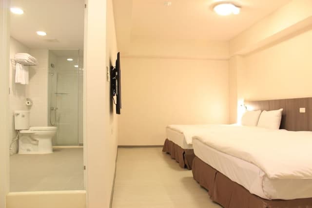 Superior Quadruple Room, No Windows (無早餐)