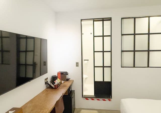 Medium loft double, Windowless