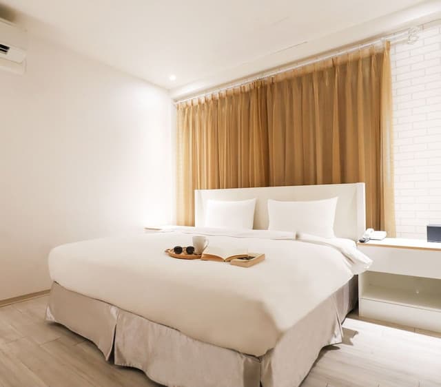 Deluxe Quadruple Room with Bathtub