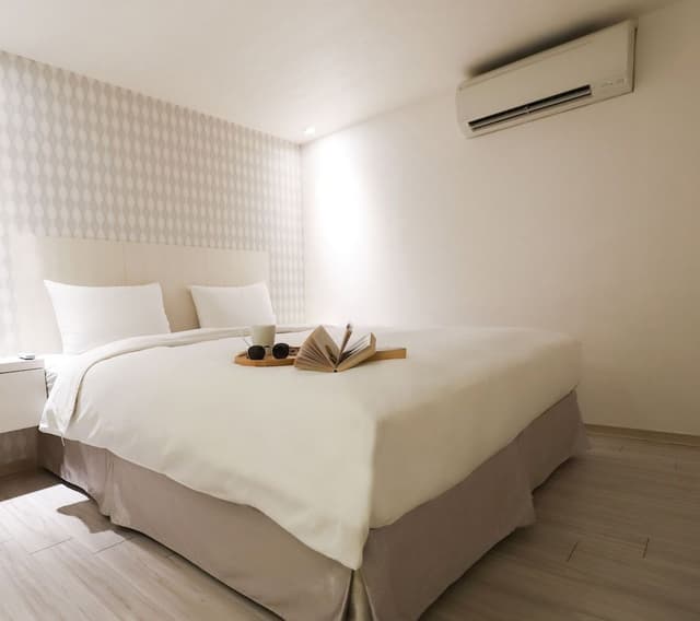 Deluxe Quadruple Room with Bathtub