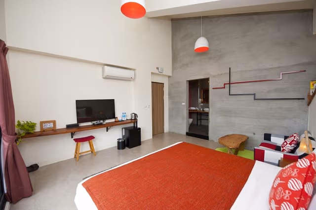 Double Room, 1 King Bed, Balcony