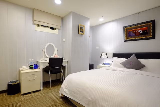 Classic Double Room, No Windows
