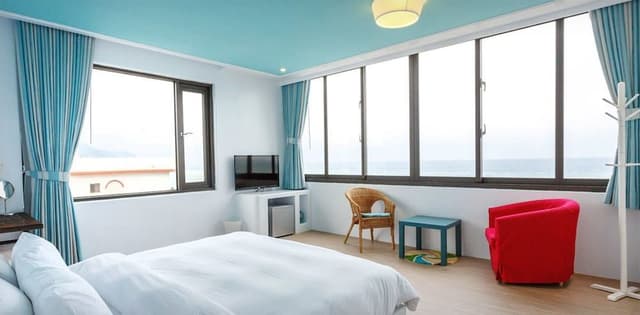 Luxury Double Room, 1 Queen Bed, Bathtub, Ocean View