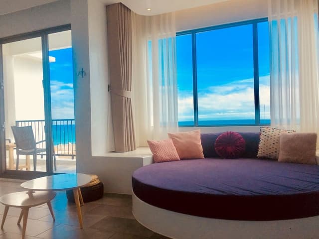 Deluxe suite,balcony,Hot tub,ocean View