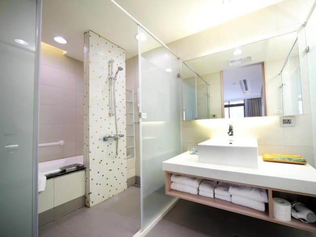 Business Suite, 2 Double Beds