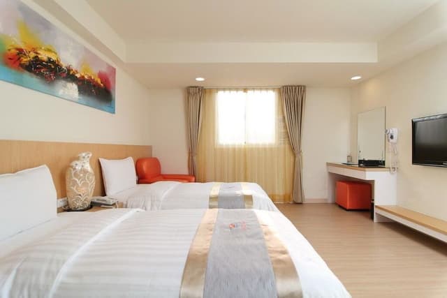 Elite Triple Room