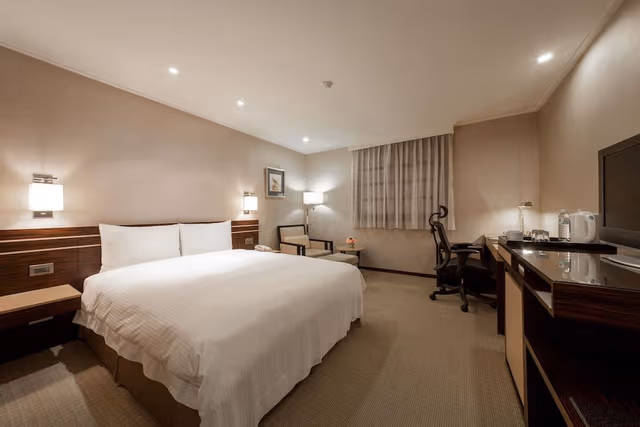 Elite Double Room, No Windows