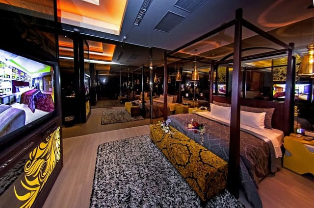 Deluxe Room (Check in after 18:00)