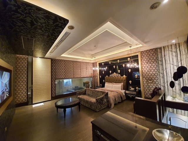 Deluxe Room (Check in after 18:00)