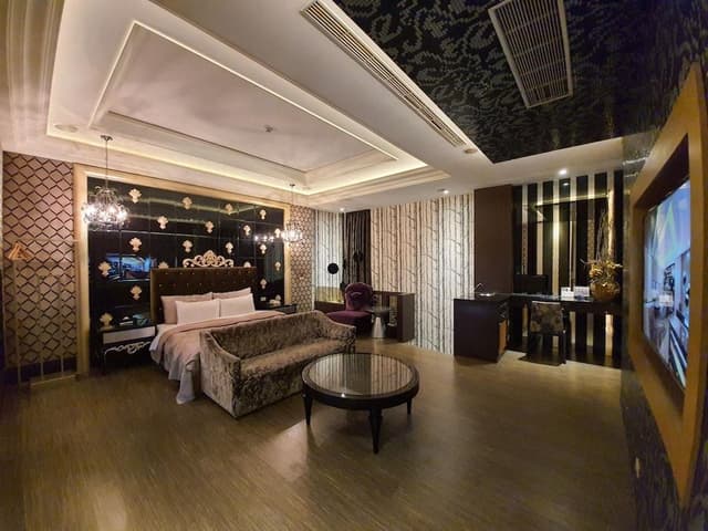 Deluxe Room (Check in after 18:00)