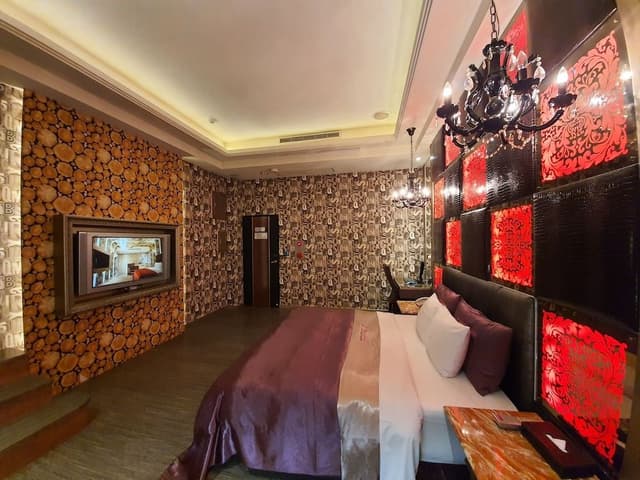 Economy Double Room (No private parking check-in after 9PM)