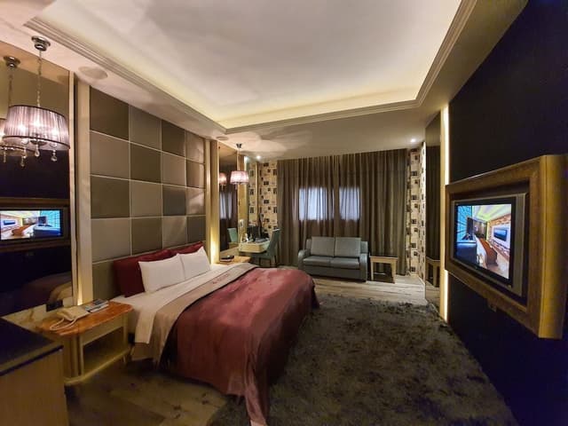 Economy Double Room (No private parking check-in after 9PM)