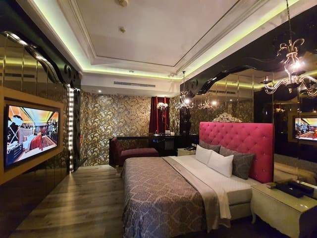 Standard Double Room (Check in after 21:00)