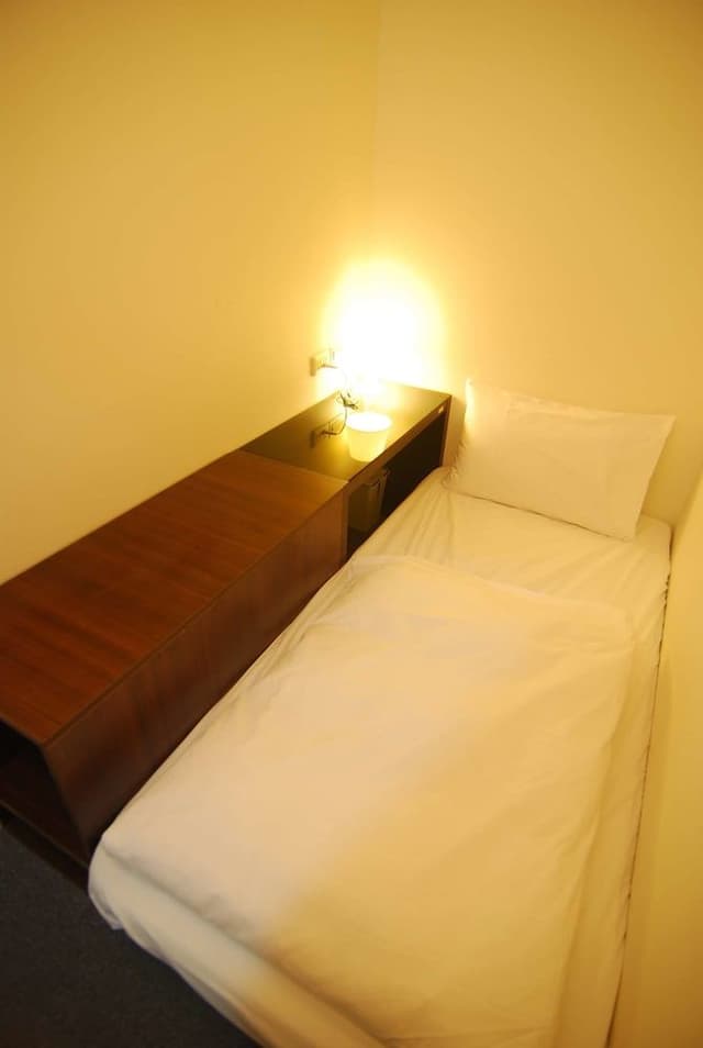 Single Room, Shared Bathroom
