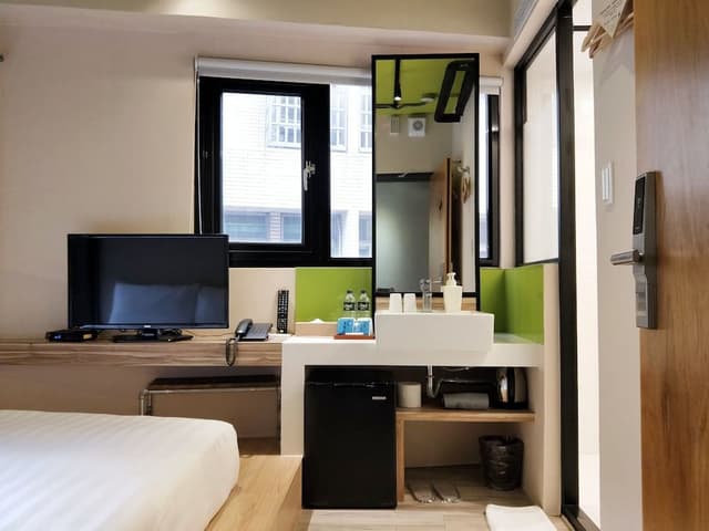 Superior Double Room, City View