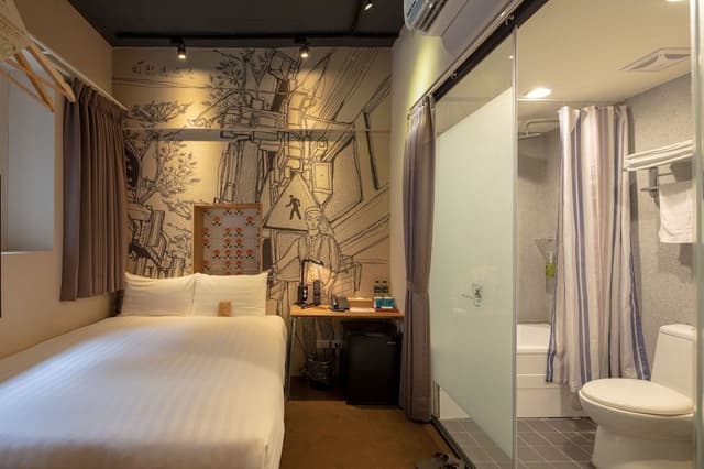 Deluxe Double Room, City View