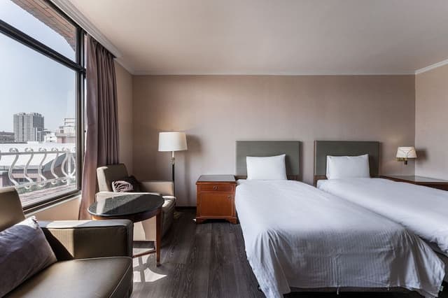 Deluxe Twin Room