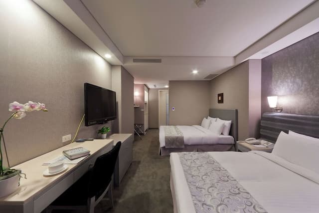 Deluxe Quadruple Room