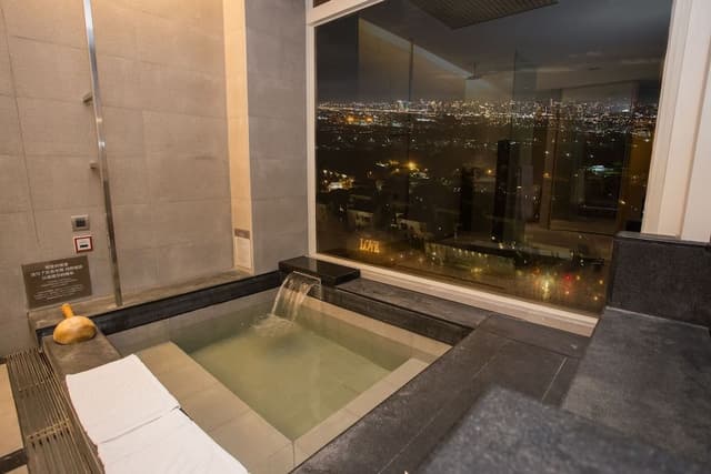 Superior Suite