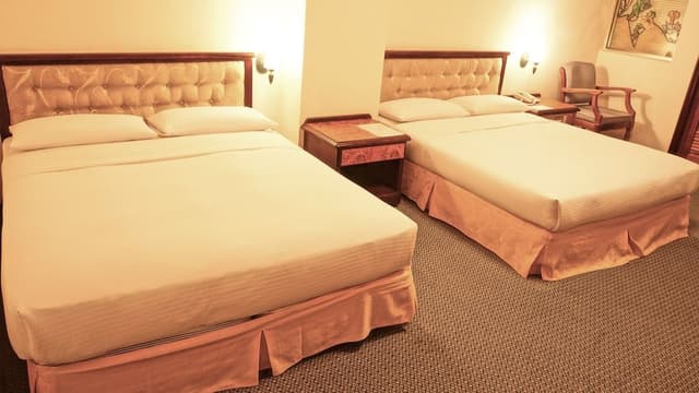 Business Quadruple Room