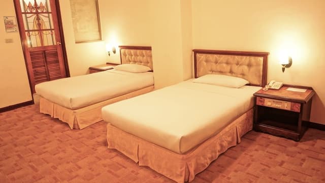 Business Twin Room