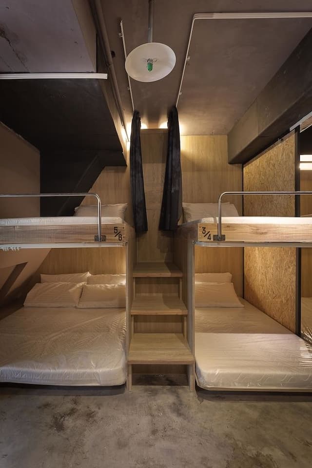 Shared Dormitory, Women only, Shared Bathroom (Single Bed)