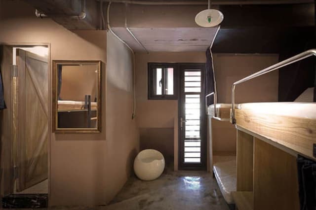 Shared Dormitory, Women only, Shared Bathroom (Single Bed)