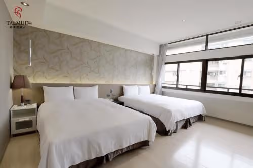 Deluxe Quadruple Room