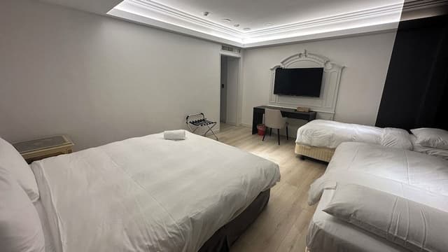 Deluxe Quadruple Room