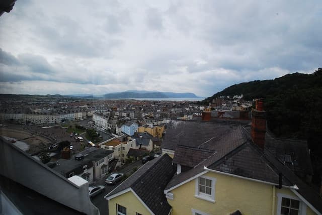 Single Room, Sea View
