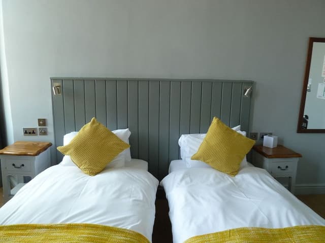 Large Twin Room