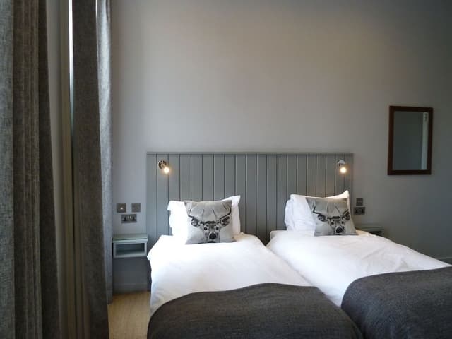 Large Twin Room