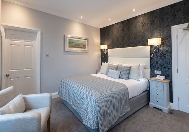 Double or Twin Room (Inland Facing)