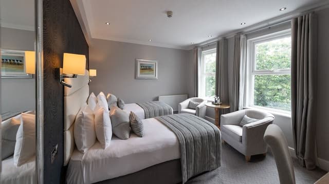 Double or Twin Room (Inland Facing)