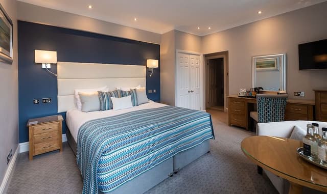 Double or Twin Room (Inland Facing)