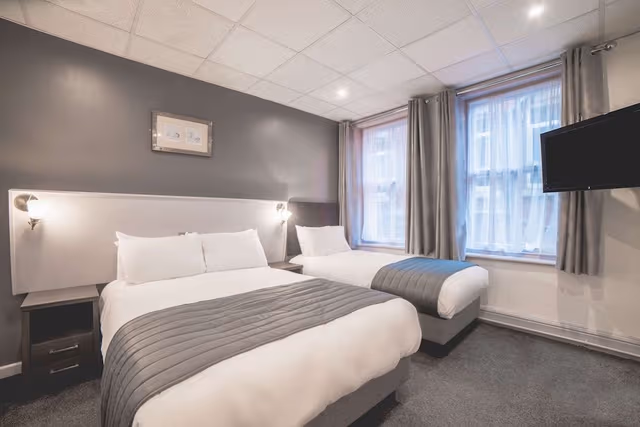 Standard Room, Multiple Beds, Non Smoking