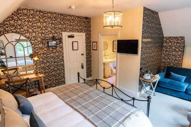 Superior Room, 1 King Bed