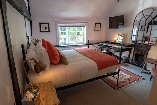 Superior Room, 1 King Bed
