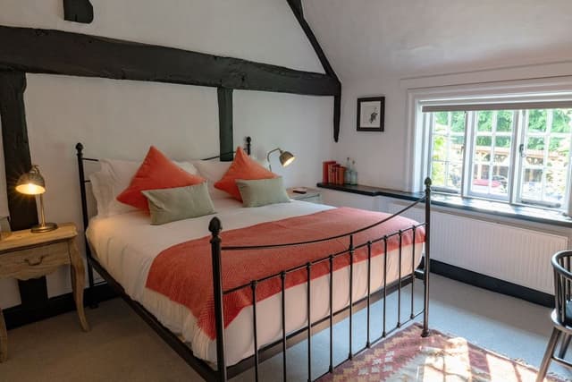 Superior Room, 1 King Bed