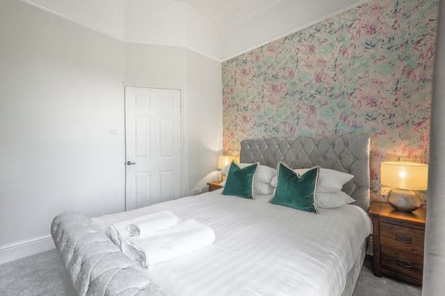 Superior Room, 1 King Bed, Ensuite