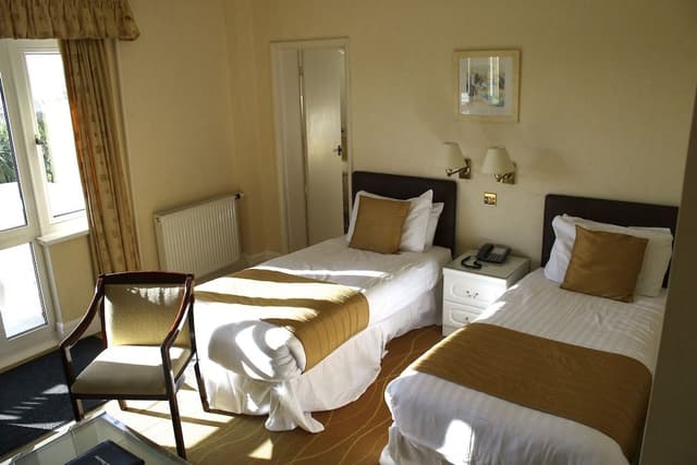 Standard Twin Room, Ensuite, Sea View